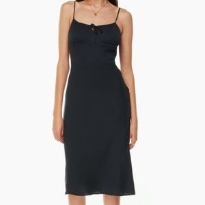 NWT Aritzia Wilfred Bellow Midi Dress in Black Silk. Size 4.
